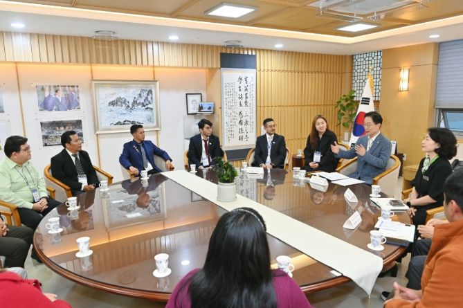 과테말라 선도교원 연수단 초청.