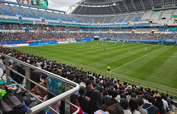 대전교육청, 사제 멘토링 운영 ‘희망교실’ 대상 축구 관람 프로그램 운영