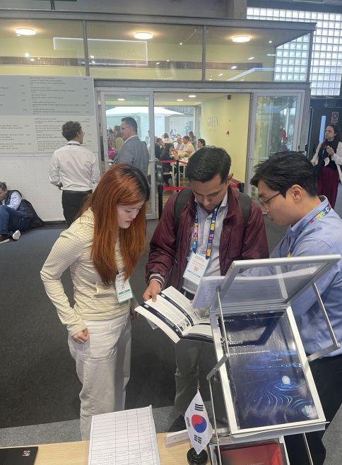 천안시는 지난 4~6일(현지시각) 스페인 바르셀로나에서 열린 ‘2025 스마트시티 엑스포 월드 콩그레스(SCEWC)’에서 ‘PRISM CITY 천안관’을 운영했다.