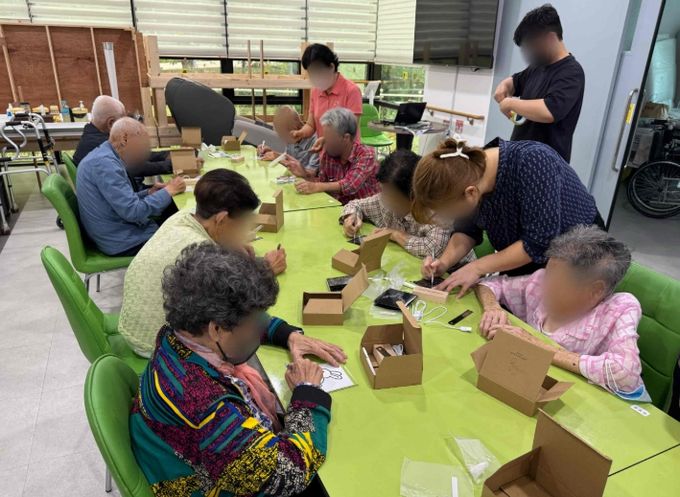 밀양시 무안면 참조은노인요양원에서 진행된 생체모방기술 체험