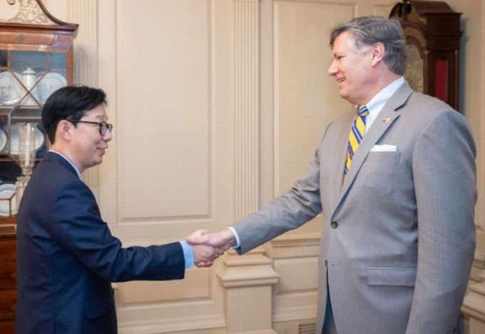 박윤주 외교부 제1차관과 크리스토퍼 랜다우(Christopher Landau) 국무부 부장관