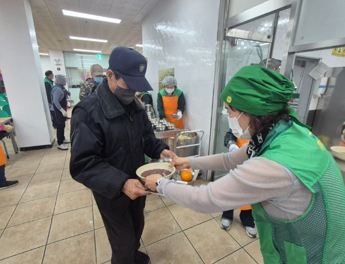 “따듯한 팥죽으로 든든한 겨울 보내세요”