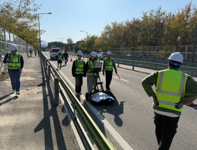강릉시-강원도립대학교, 도로 안전 확보를 위한 GPR 공동탐사