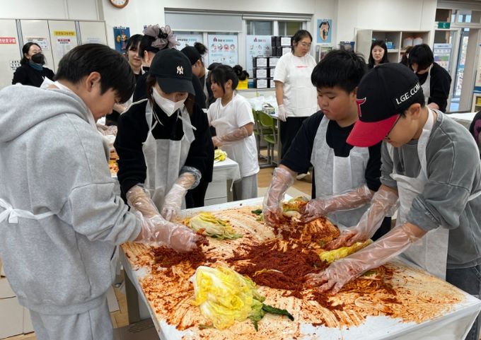 ‘사랑의 김장 나눔’ 행사