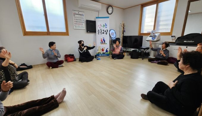 겨울철 어르신 건강관리 위해 ‘신나는 운동교실’